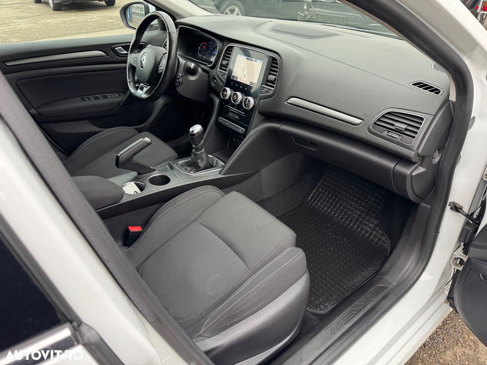 Renault Megane BLUE dCi 115 ZEN - 31