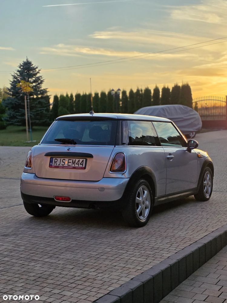 MINI ONE Standard - 16