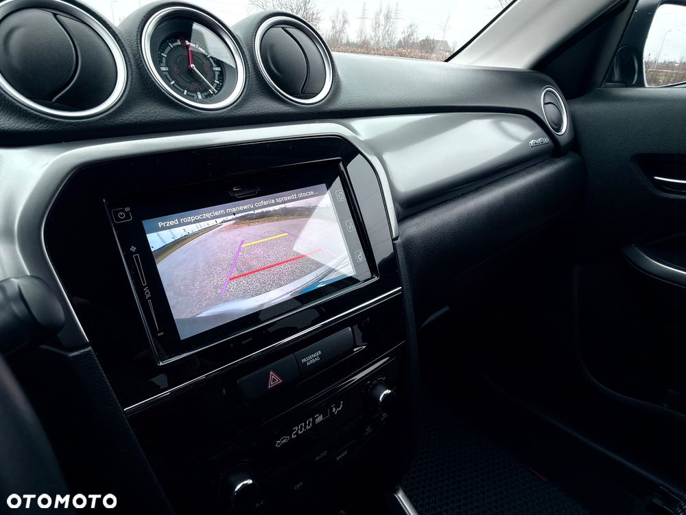 Suzuki Vitara 1.0 Boosterjet Premium 4WD - 31