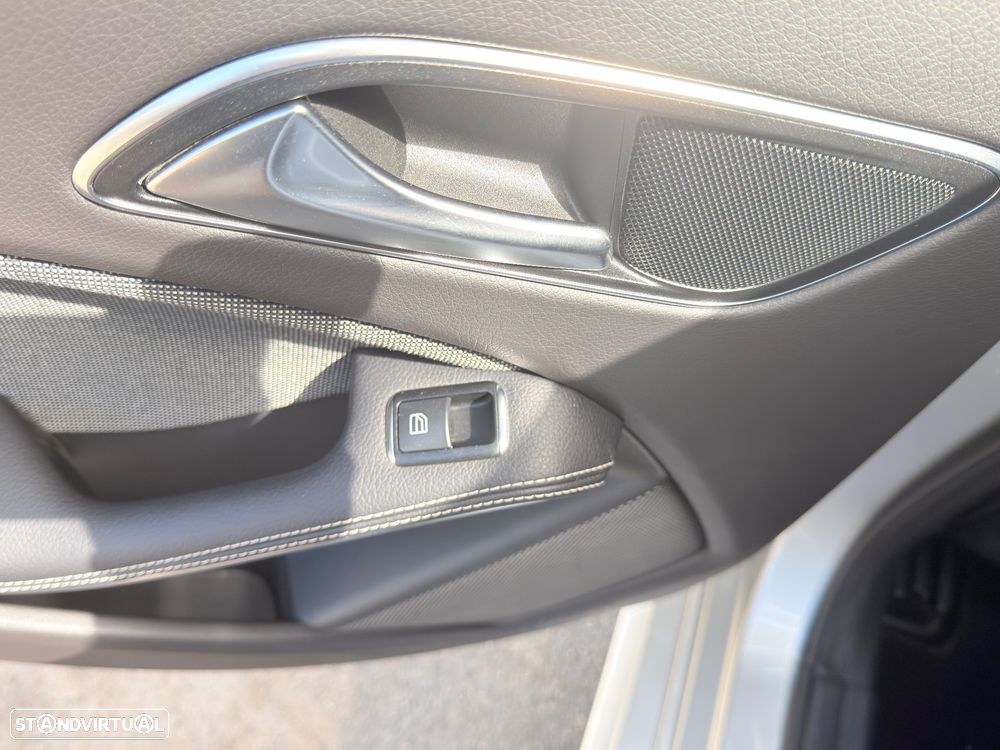 Mercedes-Benz A 180 CDI AMG Line - 10