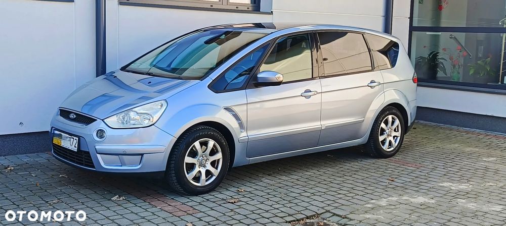 Ford S-Max - 13