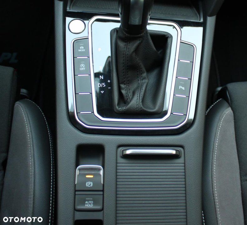 Volkswagen Passat - 31