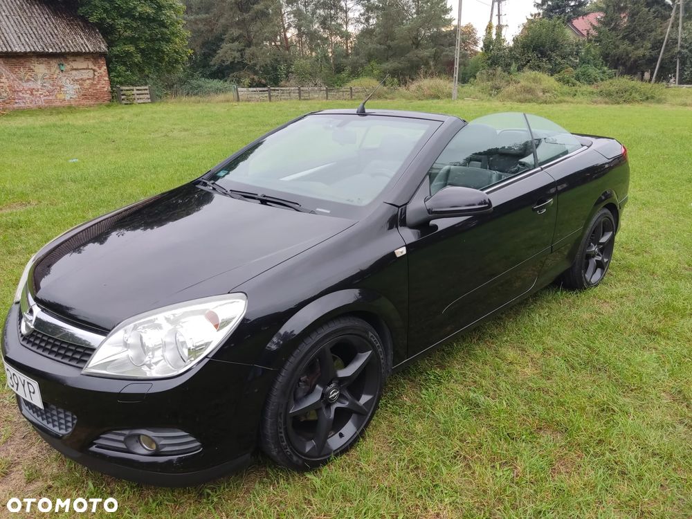 Opel Astra TwinTop 1.8 Cosmo - 9