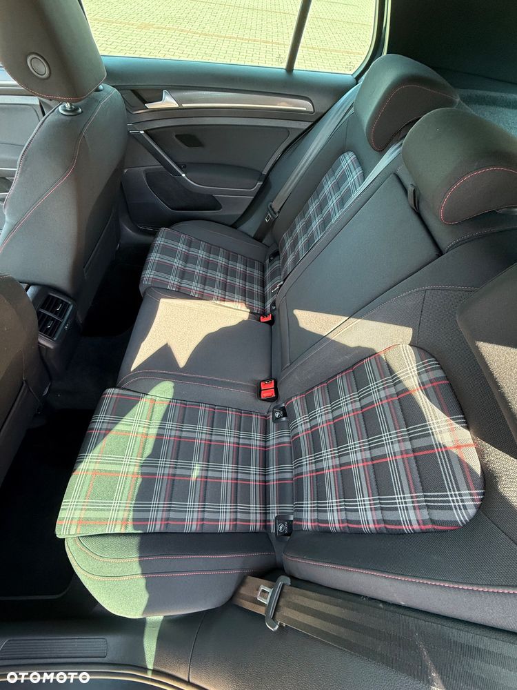 Volkswagen Golf GTI (BlueMotion Technology) DSG - 29