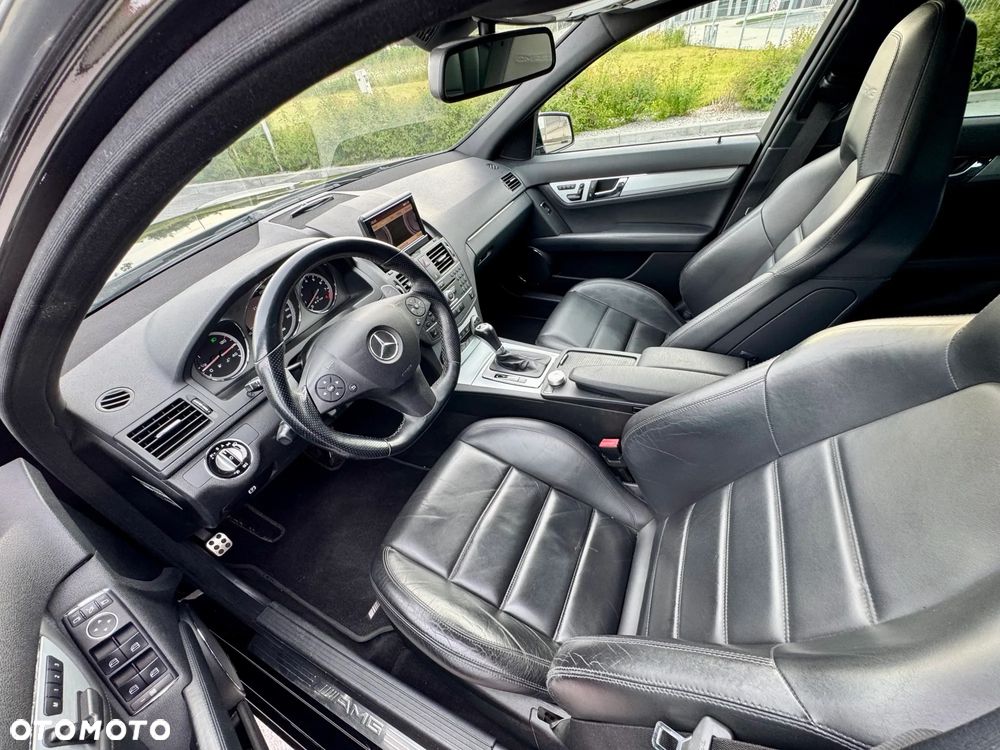 Mercedes-Benz Klasa C 63 AMG 7G-TRONIC - 11