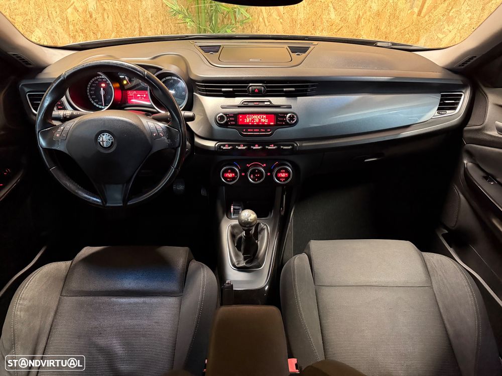 Alfa Romeo Giulietta 1.6 JTDm Veloce - 12