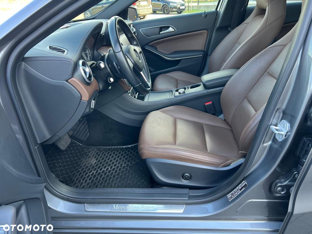 Mercedes-Benz Klasa A 250 4Matic 7G-DCT - 16