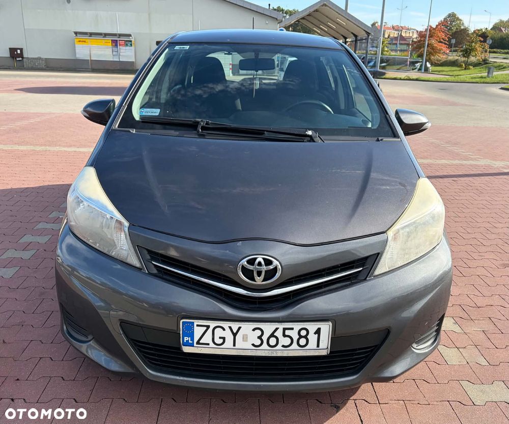 Toyota Yaris - 8