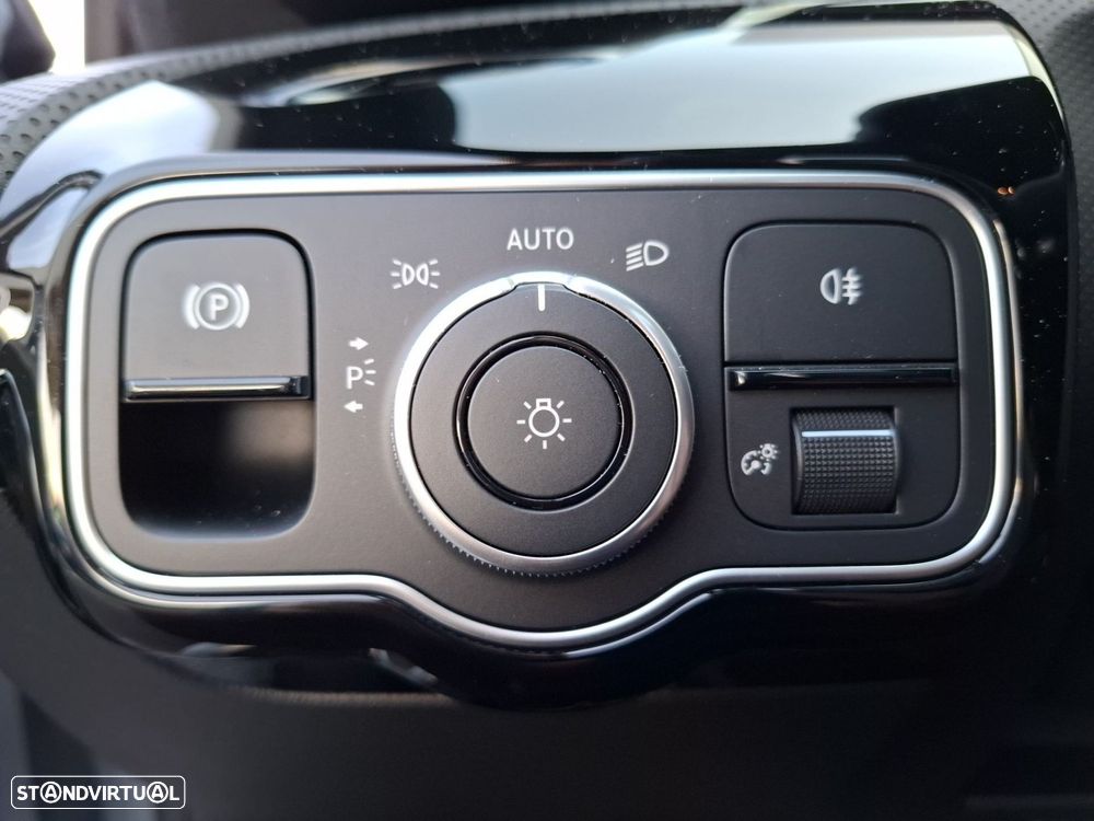 Mercedes-Benz A 250 e - 20