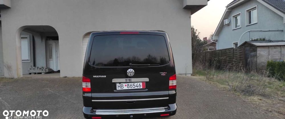 Volkswagen Multivan - 12