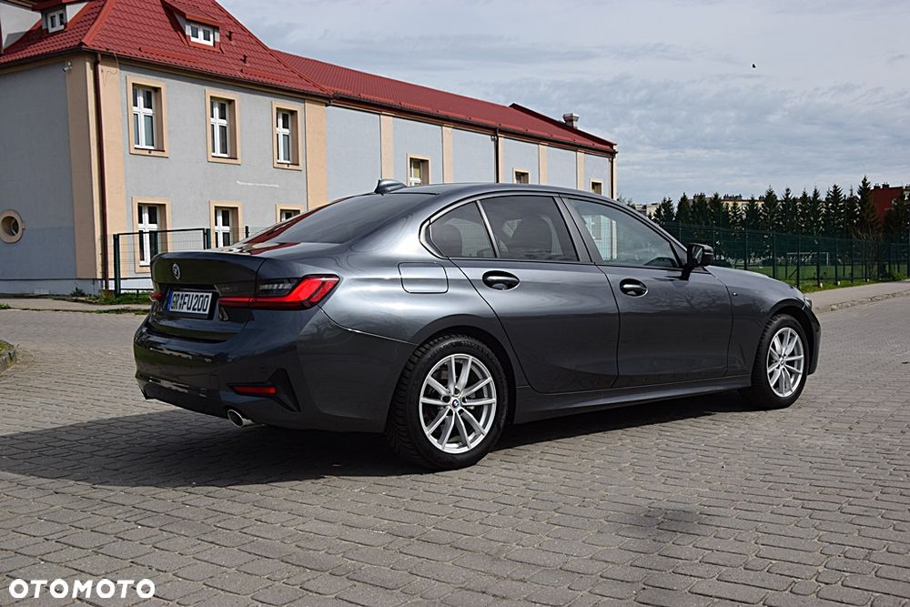 BMW Seria 3 318d Edition M Sport Shadow - 7