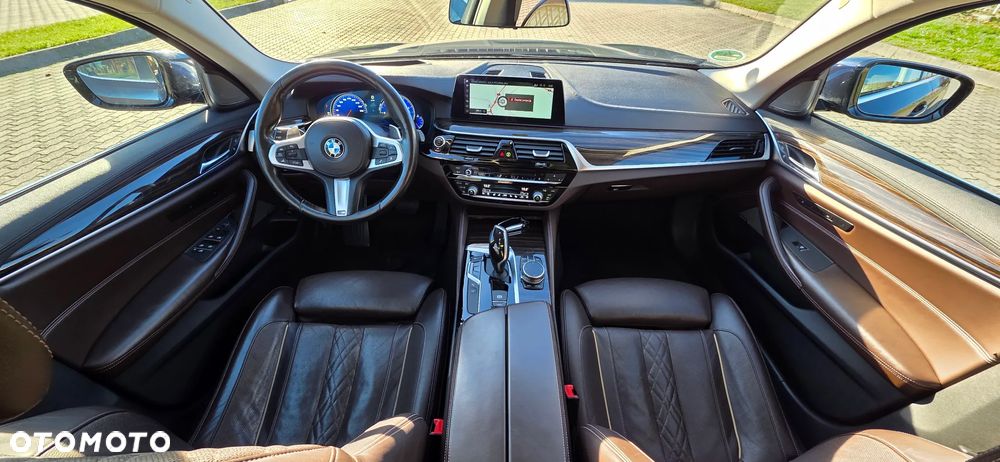 BMW Seria 5 520d Luxury Line sport - 12