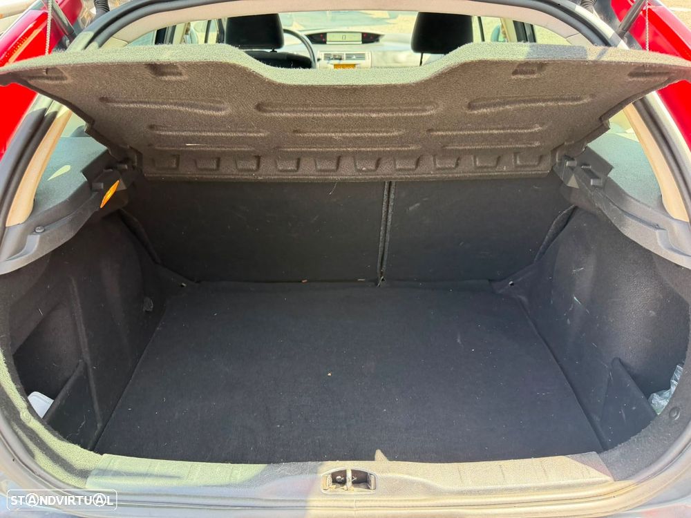 Citroën C4 1.6 HDi Attraction - 16