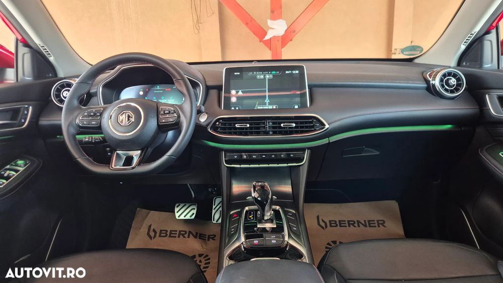 MG EHS Luxury - 16