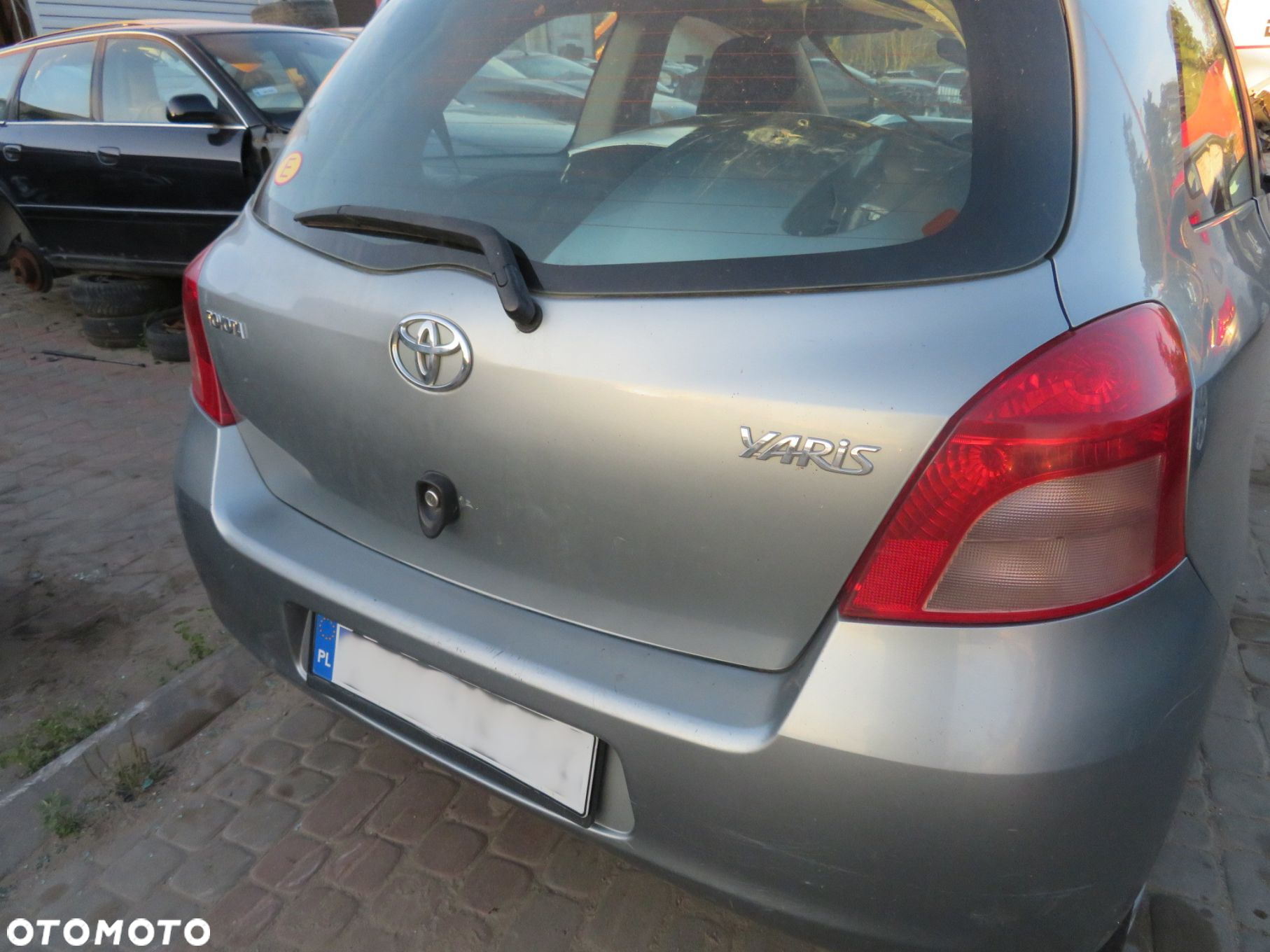 KLAPA BAGAŻNIKA TYLNA YARIS II 3D HB 1F8  SZARY TOYOTA 2005-2009 - 2