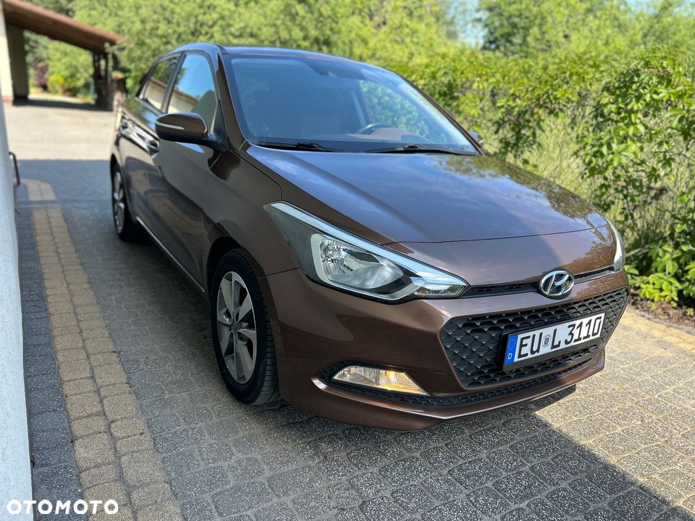 Hyundai i20 blue 1.2 YES Gold - 10