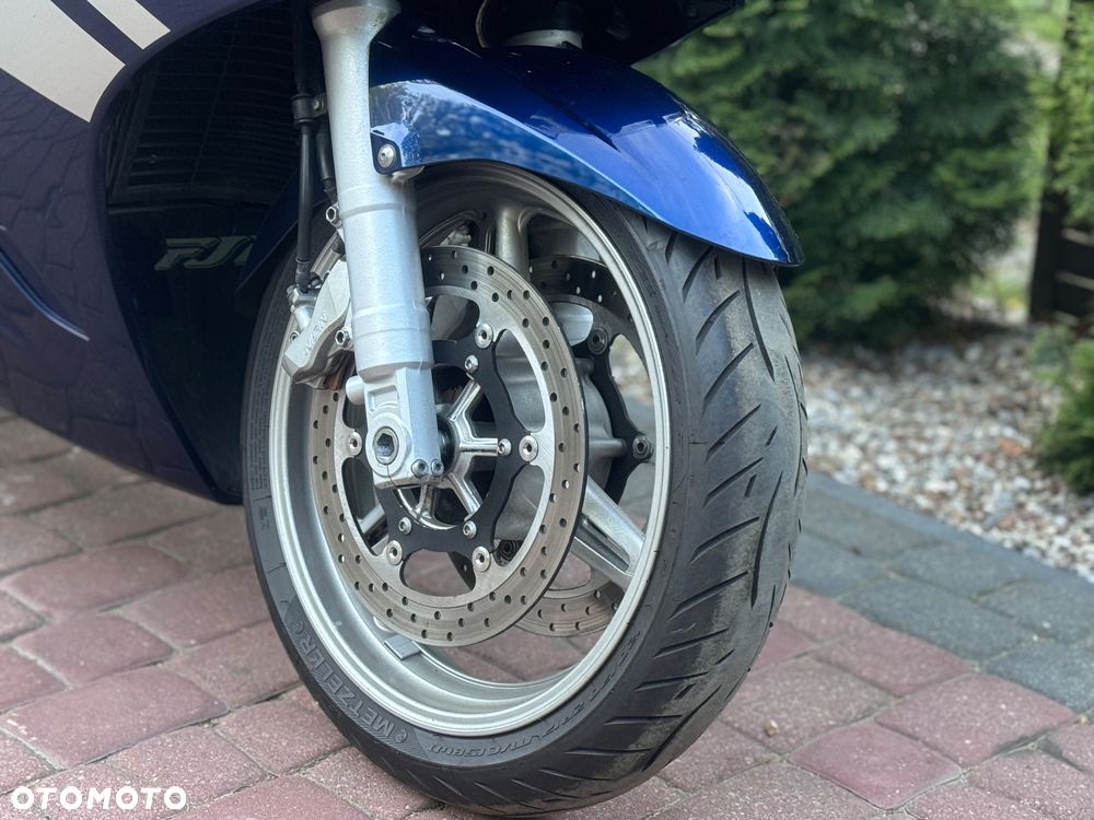 Yamaha FJR - 22