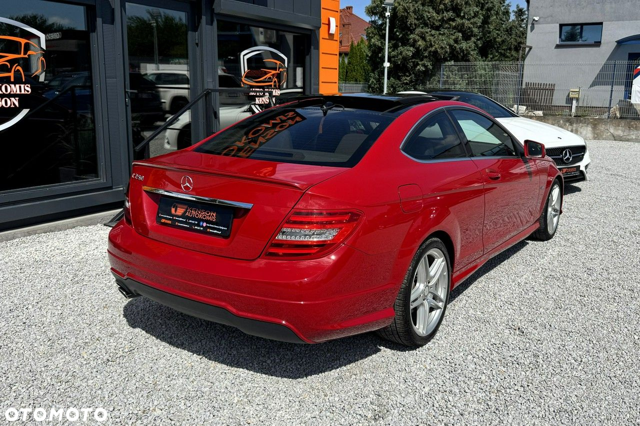 Mercedes-Benz Klasa C 250 Coupe (BlueEFFICIENCY) 7G-TRONIC - 3