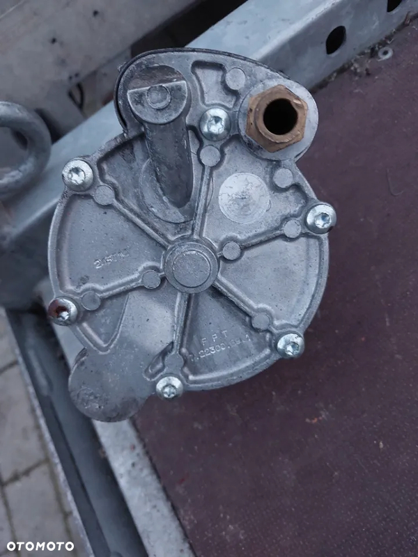 Vacum pompa  pierburg vw t4 2.5 tdi