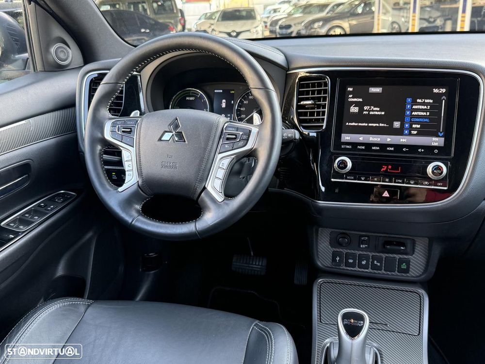 Mitsubishi Outlander 2.4 Instyle - 33