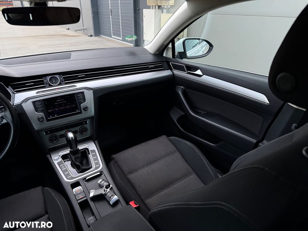 Volkswagen Passat Variant 2.0 TDI DSG (BlueMotion Technology) Comfortline - 14