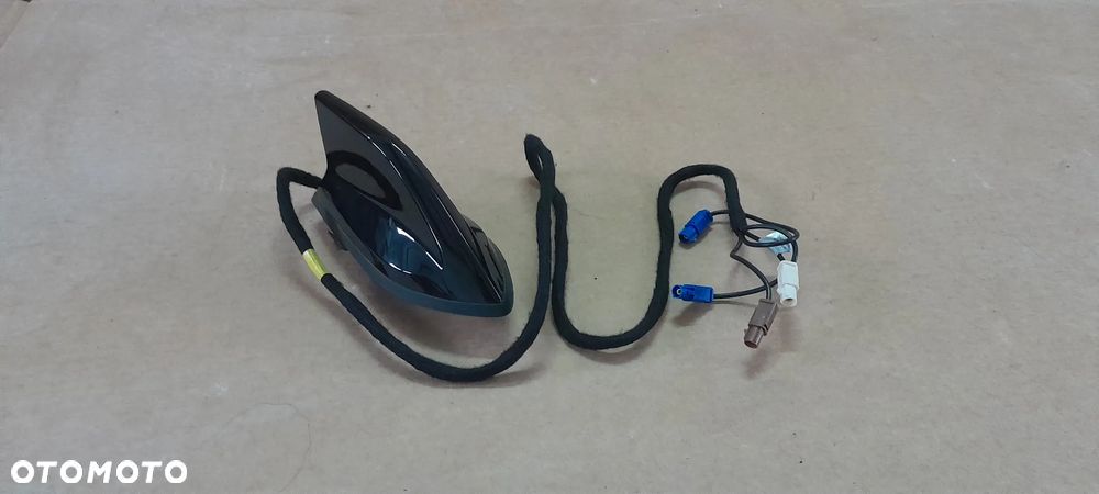 ANTENA DACHOWA PŁETWA REKINA RENAULT CAPTUR II  282169284R - 1
