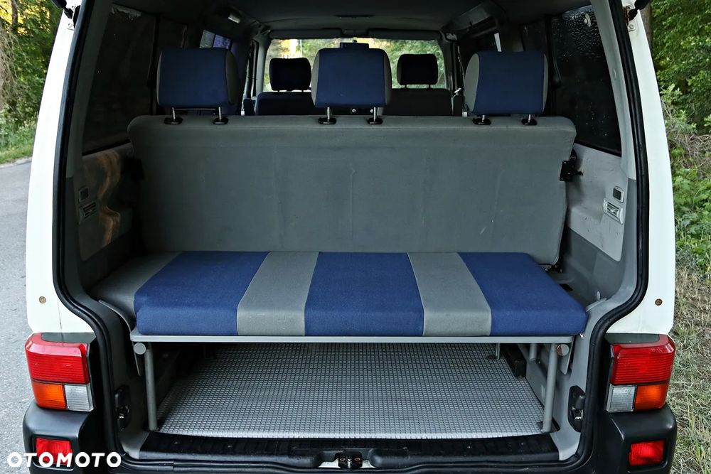 Volkswagen Multivan - 12