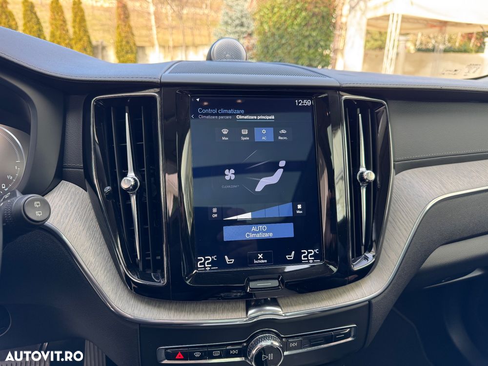 Volvo XC 60 Recharge T8 Twin Engine eAWD Inscription - 35