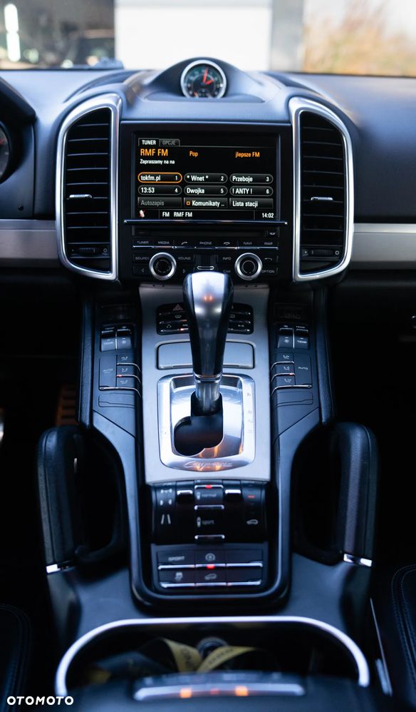Porsche Cayenne GTS - 9