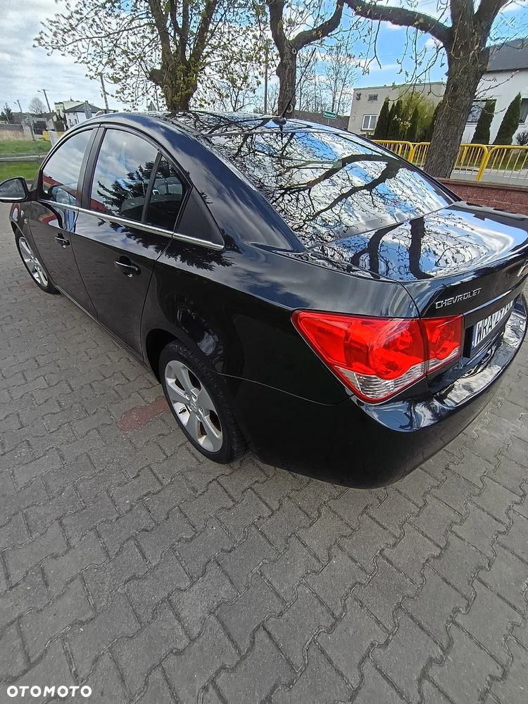 Chevrolet Cruze - 14
