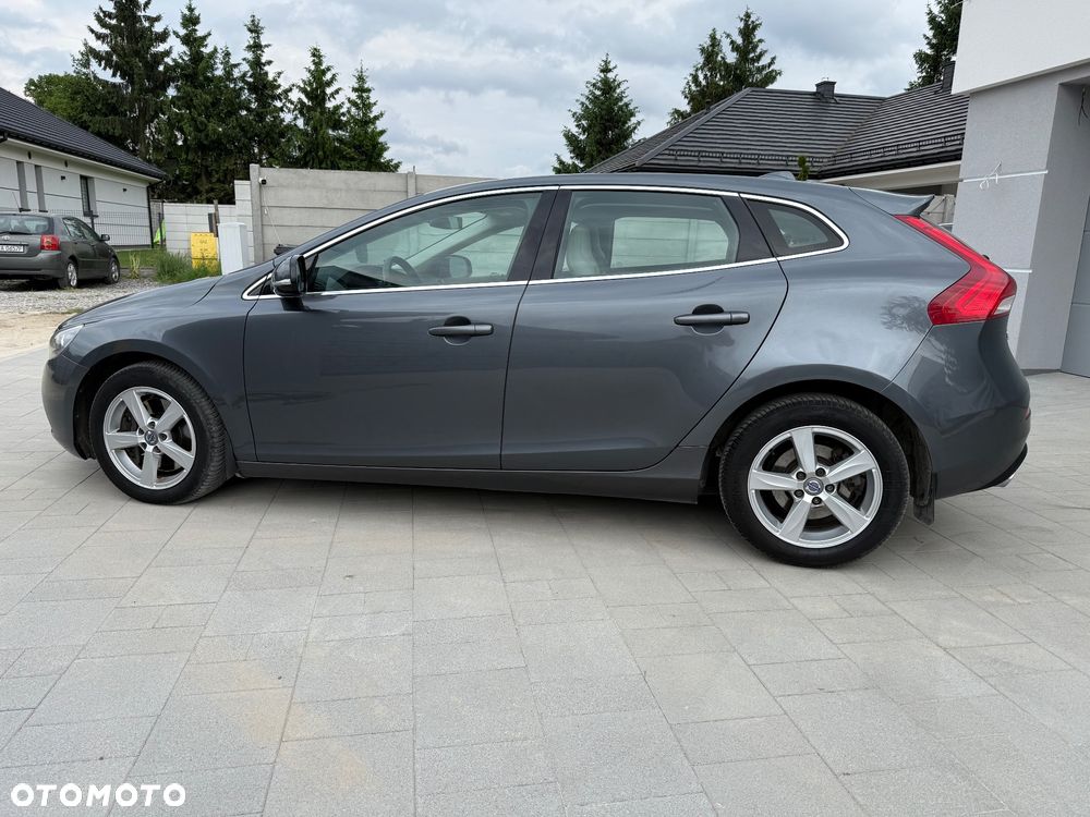 Volvo V40 D3 Momentum - 11