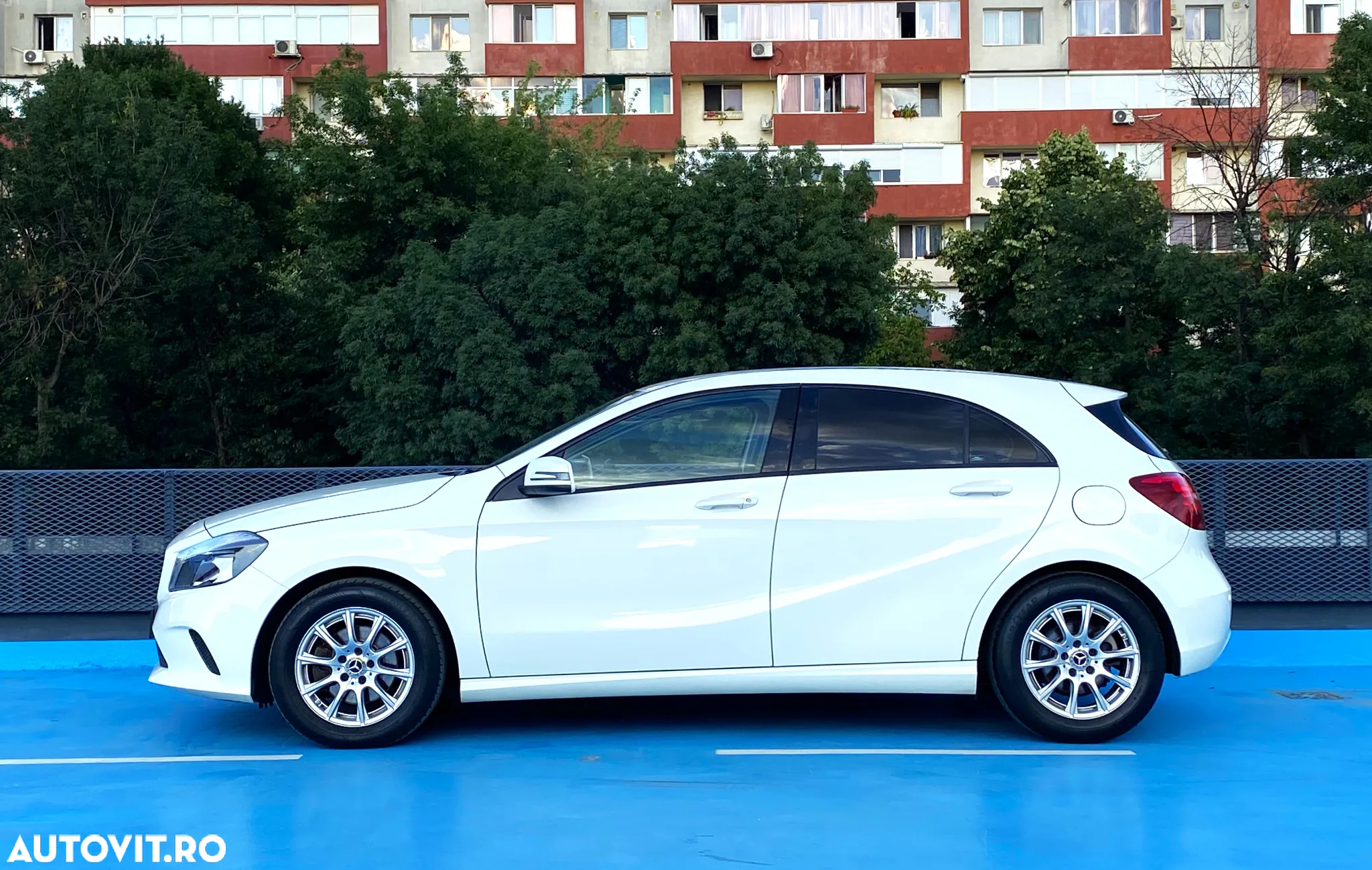Mercedes-Benz A - 21