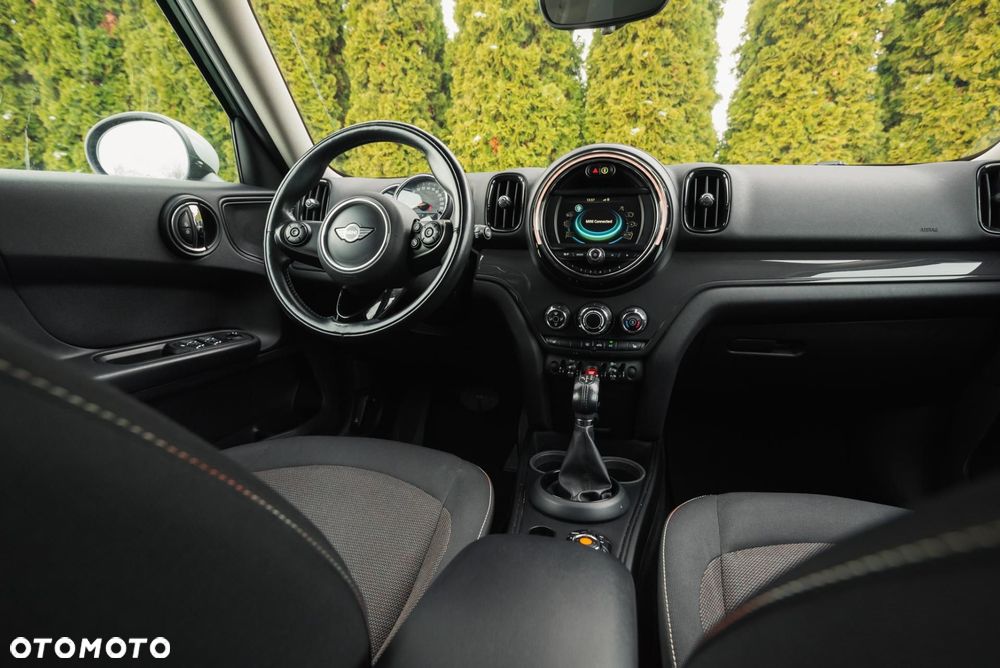 MINI Countryman Cooper D ALL4 - 16