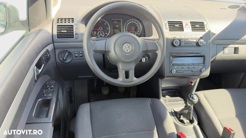 Volkswagen Touran 1.6 TDI DPF BlueMotion Technology Highline - 8