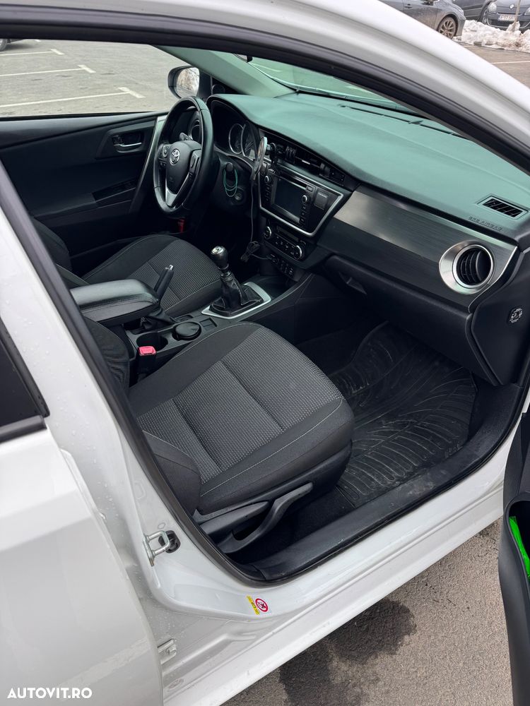 Toyota Auris 1.4 D-4D Luna - 6