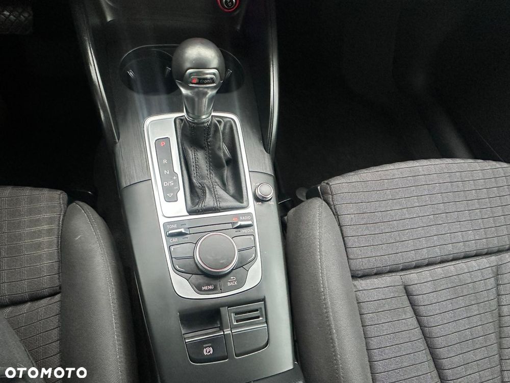 Audi A3 Sportback 1.8 TFSI Ambiente S tronic - 10