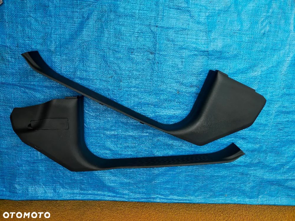 Mercedes W166 GLE Osłona Progu Prawa Lewa Przód A1666800035 A1666800135