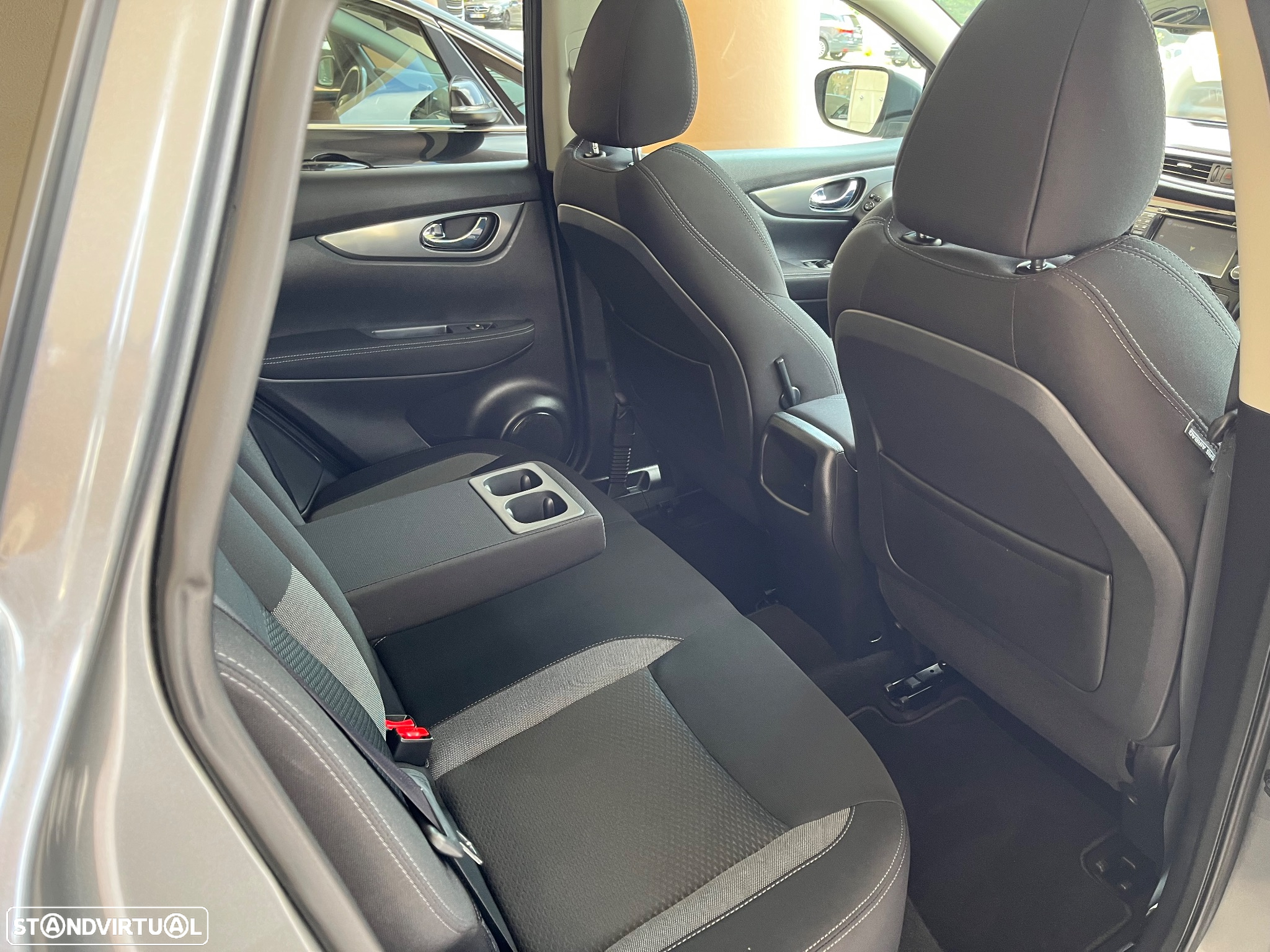 Nissan Qashqai 1.5 dCi N-Connecta 18 - 45
