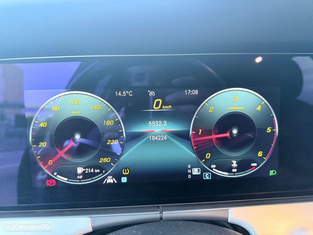 Mercedes-Benz E 220 d AMG Line - 8