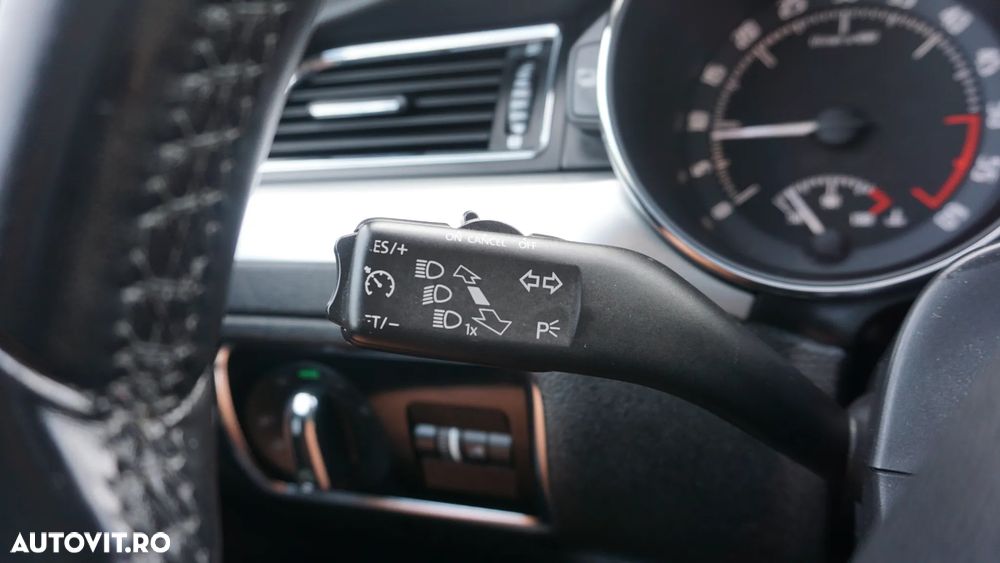 Skoda Superb 2.0 TDI Green tec DSG Elegance - 22