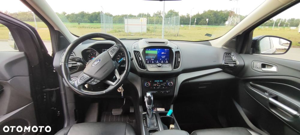 Ford Kuga - 12