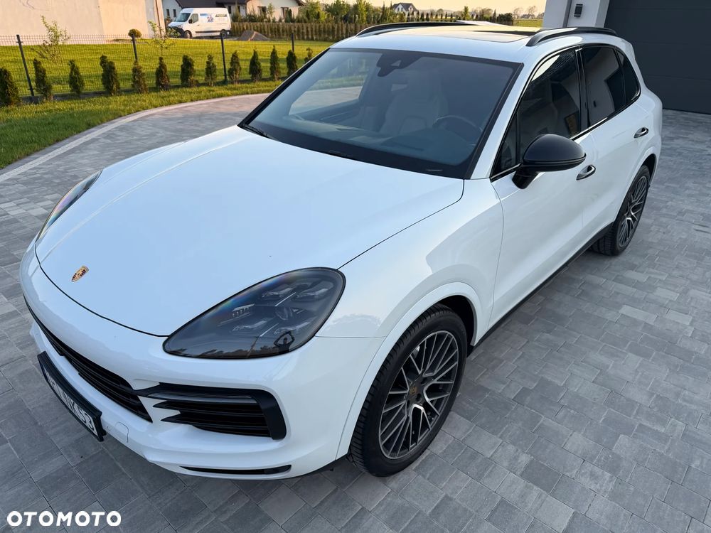 Porsche Cayenne Platinum Edition - 2