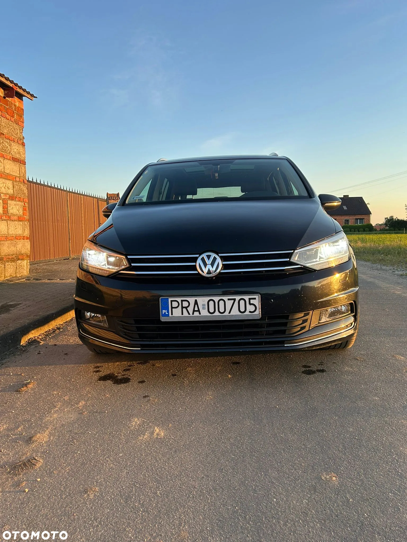 Volkswagen Touran 2.0 TDI BMT Highline DSG - 2