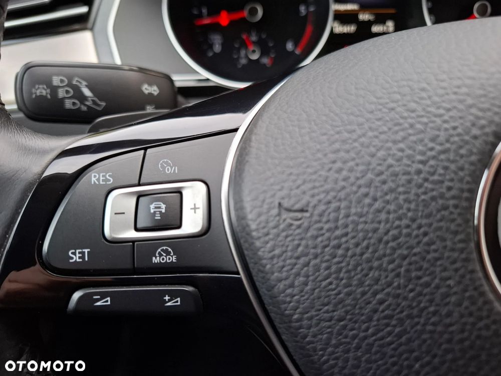 Volkswagen Passat 2.0 TDI BMT Highline DSG - 25