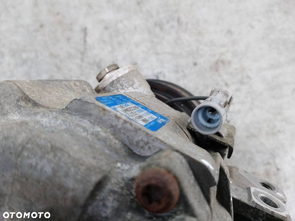 SPRĘŻARKA KLIMATYZACJI PEUGEOT 107 FL 88310-0H010-G  506021-7372 VALEO - 3