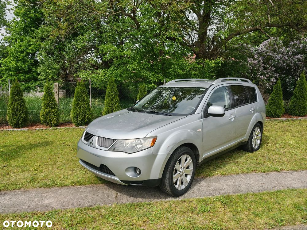 Mitsubishi Outlander 2.0 DID Instyle - 3