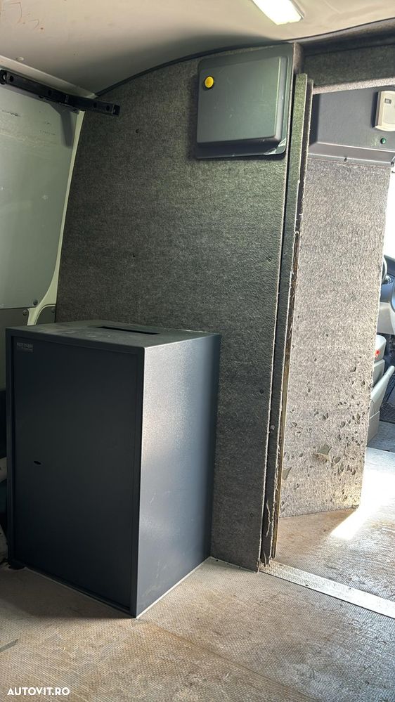 Volkswagen TRANSPORTER BLINDAT - 28