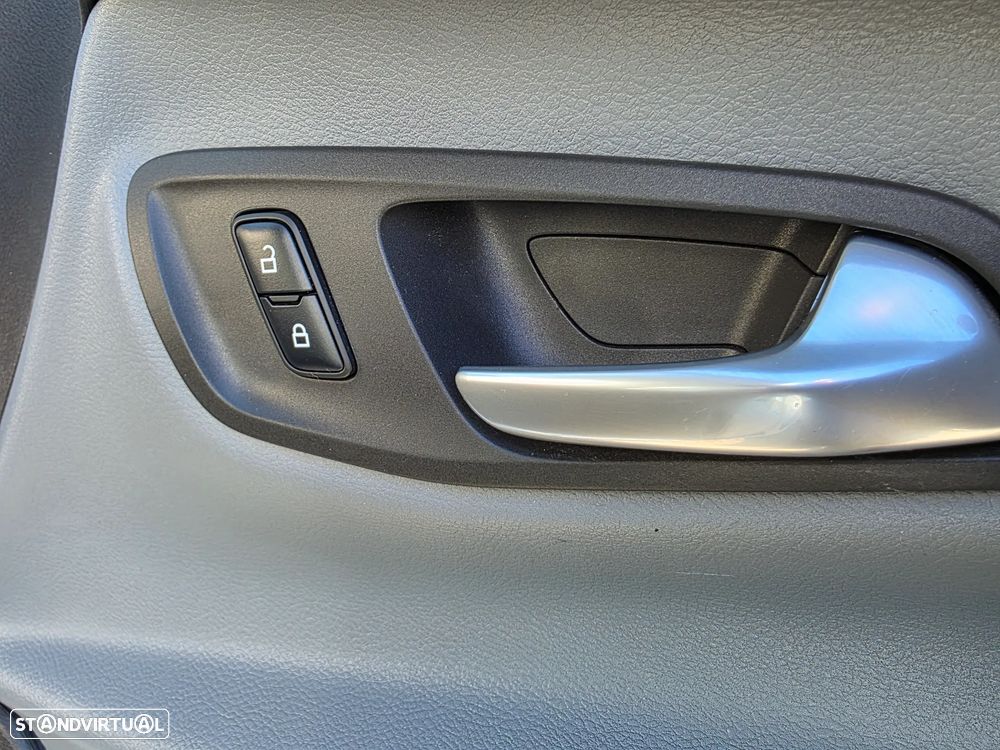 Ford Transit Custom 2.2 TDCI 270 L1 - 27