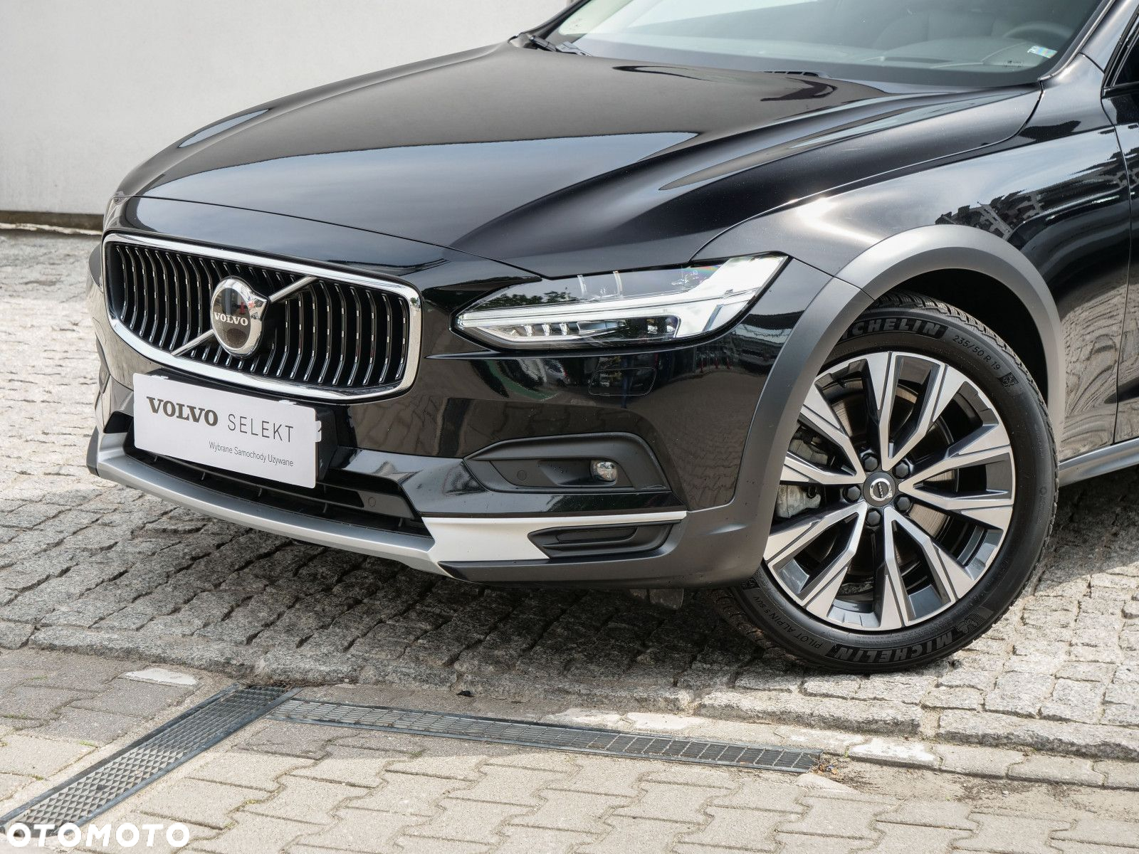 Volvo V90 Cross Country - 10