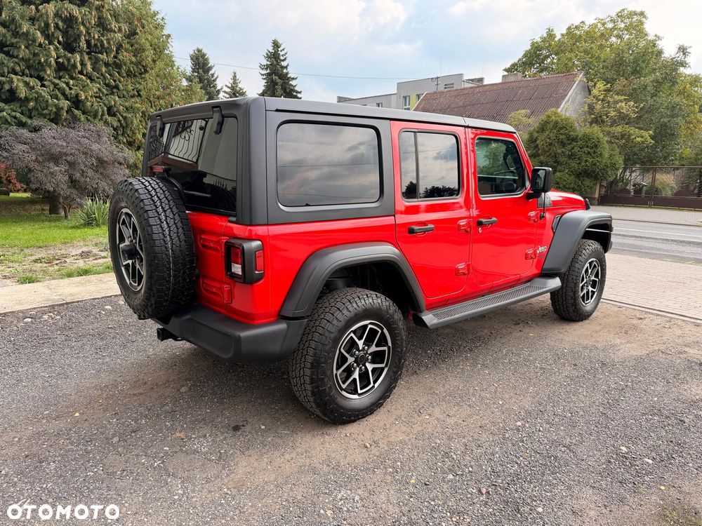 Jeep Wrangler - 12